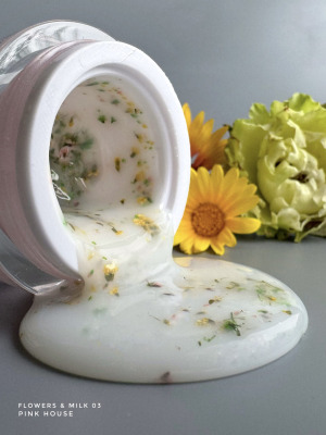 Гель молочный с сухоцветами Pink House Milk & Flowers 03 yellow green, 15 гр - вид 1 миниатюра