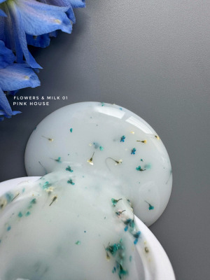 Гель молочный с сухоцветами Pink House Milk & Flowers 01 blue, 15 гр - вид 1 миниатюра